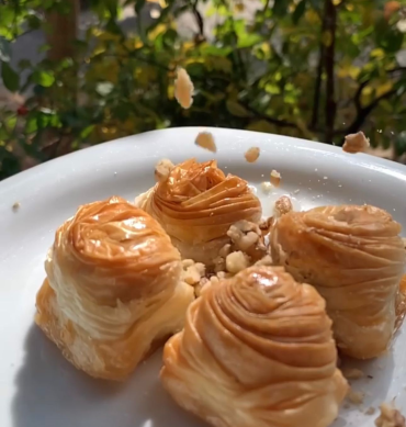 Gül Baklava Cevizli KG